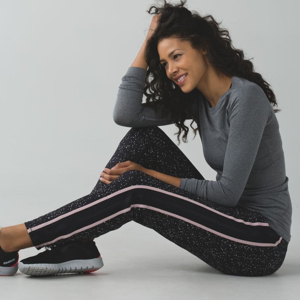 Lululemon Keep On Track Pant in Butterfly Texture Mink Berry Black